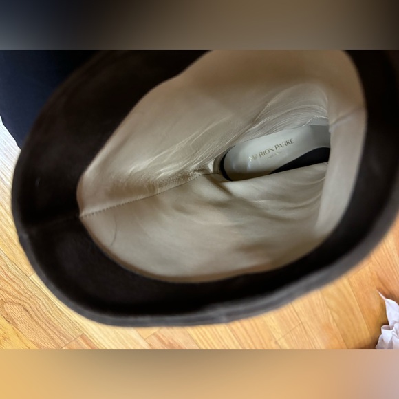 Brown suede boots - Picture 7 of 7